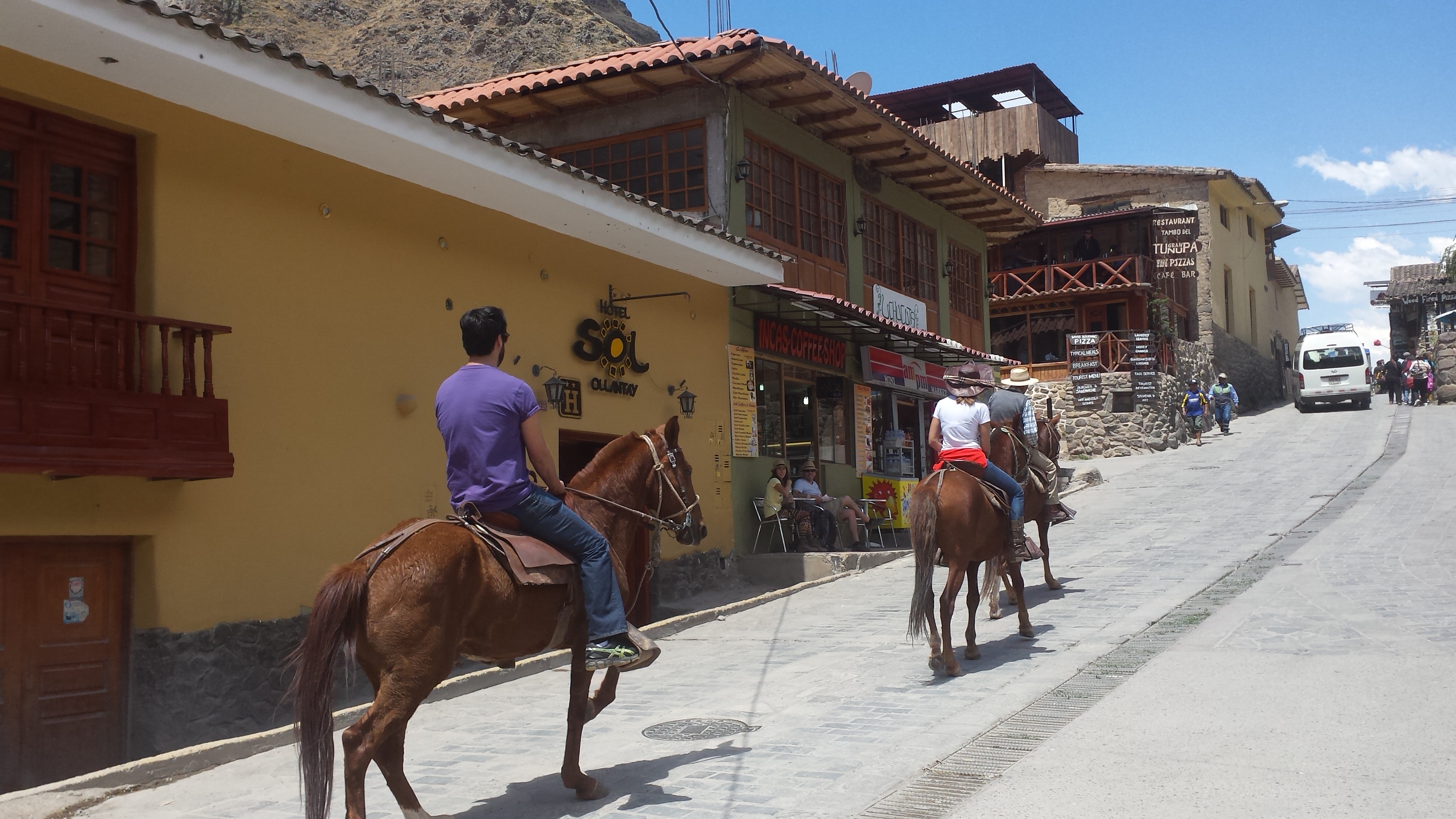 Day 2 - Arrival in Cusco and transfer to Ollantaytambo